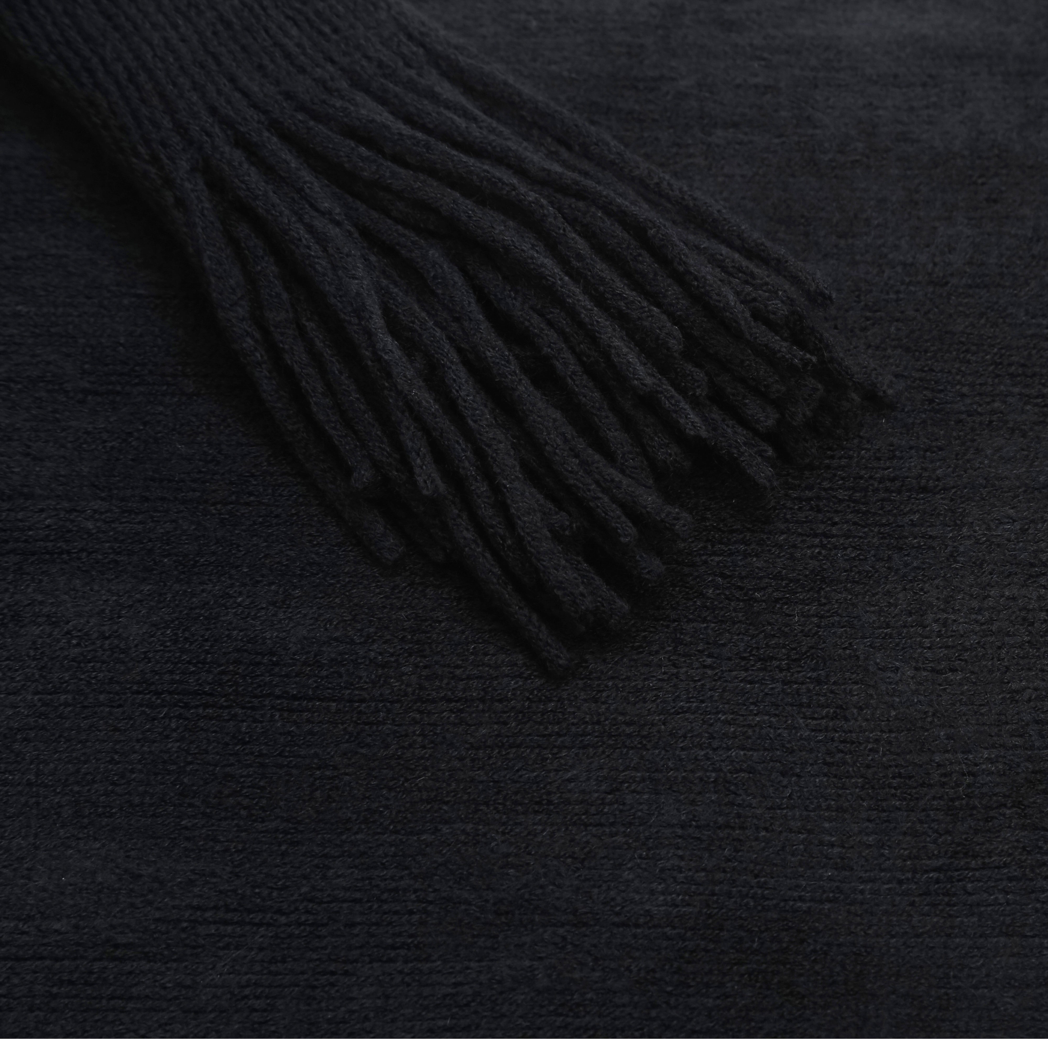 #color_negro