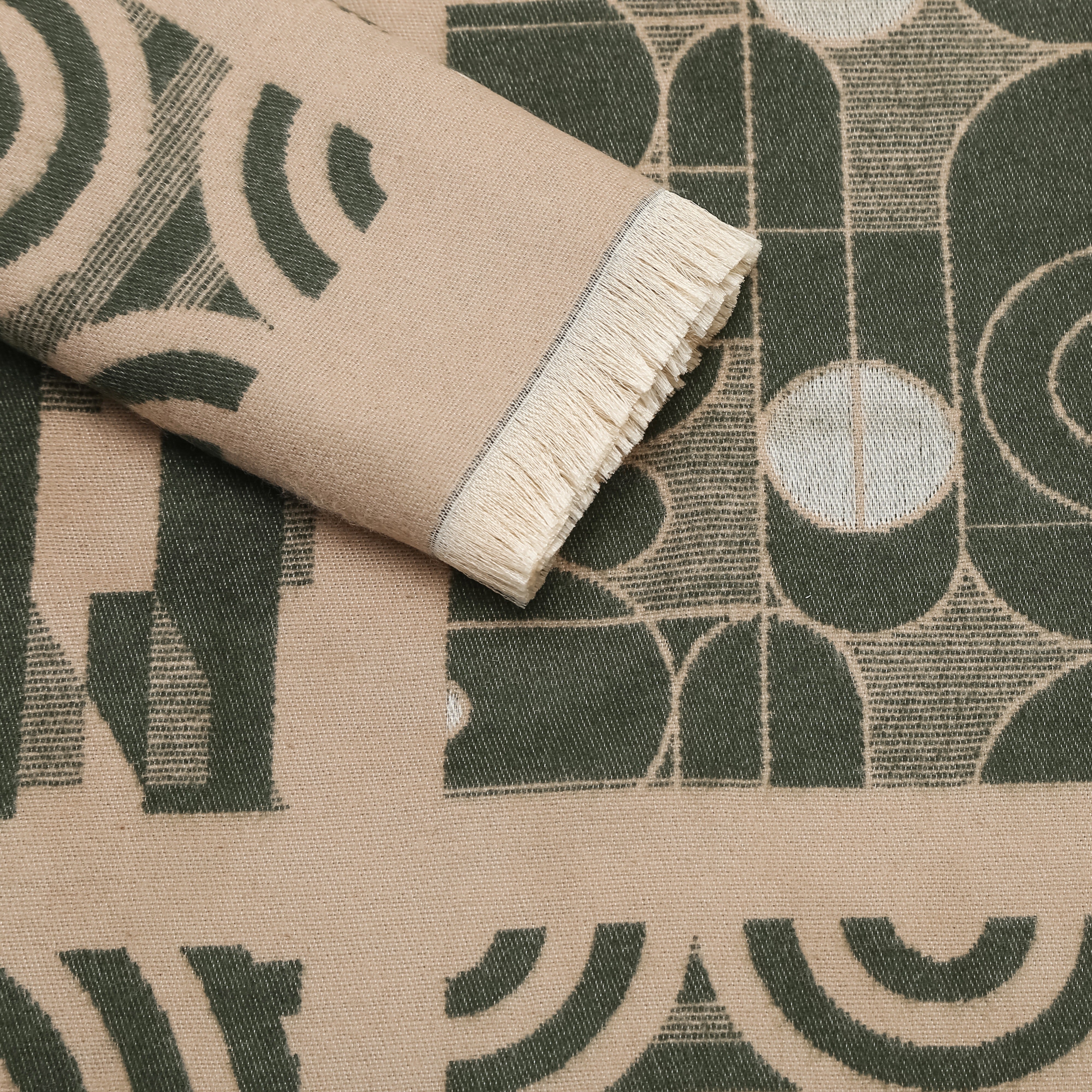 #color_taupe